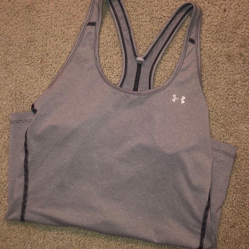 UNDER ARMOUR tee